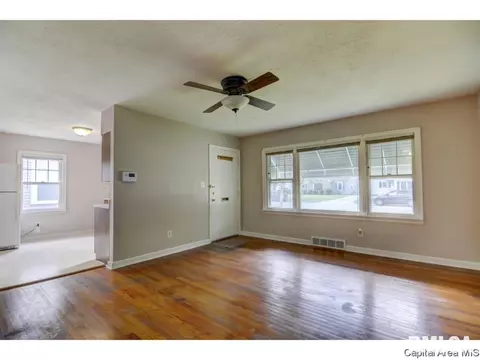 2328 S Spring St, Springfield, IL 62704 photo 6