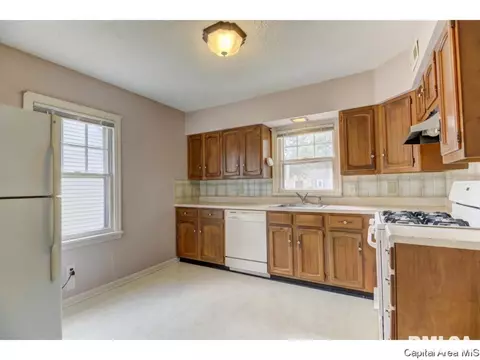 2328 S Spring St, Springfield, IL 62704 photo 12