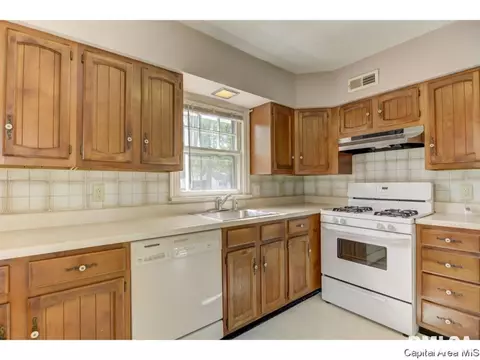 2328 S Spring St, Springfield, IL 62704 photo 10