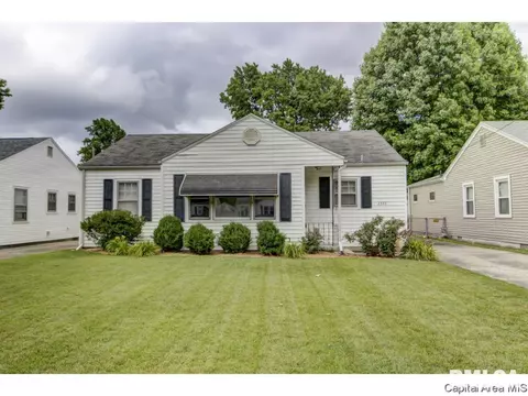 2328 S Spring St, Springfield, IL 62704 photo 1