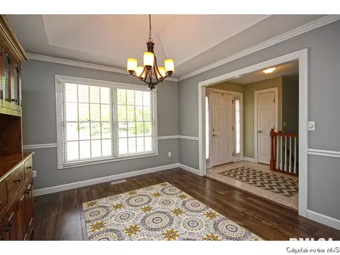3924 Greenfield Dr, Springfield, IL 62704 photo 2