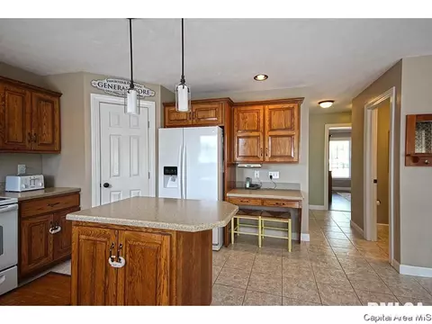 3924 Greenfield Dr, Springfield, IL 62704 photo 9
