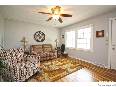 2924 Sherborn Rd, Springfield, IL 62702 photo 2