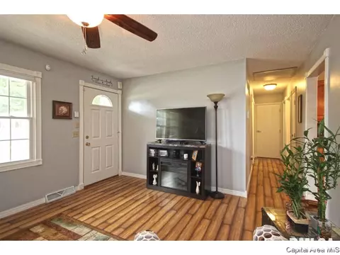 2924 Sherborn Rd, Springfield, IL 62702 photo 3
