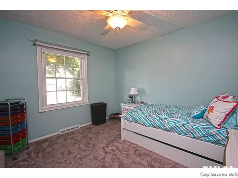 2924 Sherborn Rd, Springfield, IL 62702 photo 11
