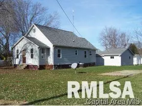 301 E Sycamore, Thayer, IL 62689 photo 2