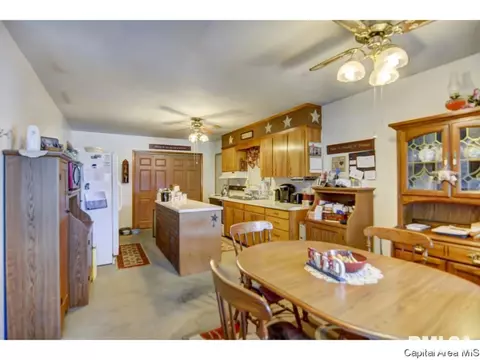 804 E Seventh St, Pana, IL 62557 photo 5