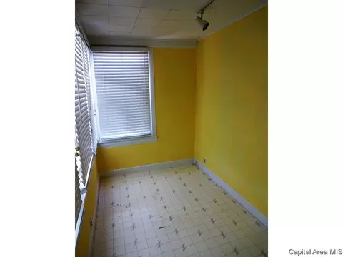 1604 S Pasfield St, Springfield, IL 62704 photo 3