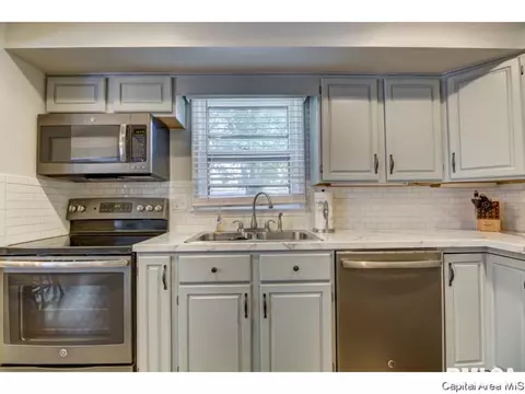 113 Pinehurst Dr, Springfield, IL 62704 photo 15
