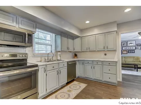 113 Pinehurst Dr, Springfield, IL 62704 photo 13