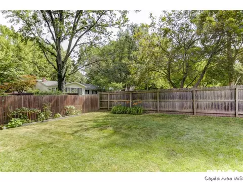 113 Pinehurst Dr, Springfield, IL 62704 photo 7