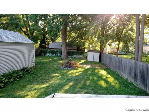 2817 S 15th St, Springfield, IL 62703 photo 9