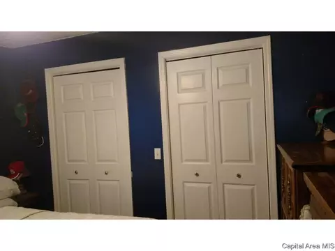 2817 S 15th St, Springfield, IL 62703 photo 5
