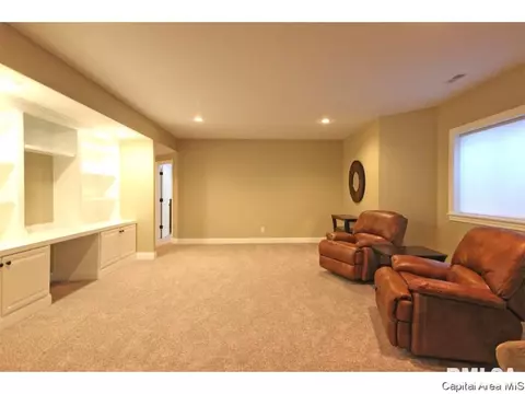 507 Chatsworth Ct, Springfield, IL 62711 photo 24