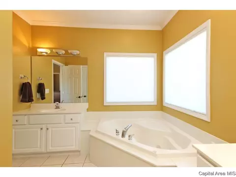 507 Chatsworth Ct, Springfield, IL 62711 photo 14