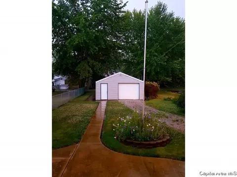 1228 N Ledlie Ave, Springfield, IL 62702 photo 4