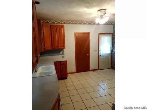 1228 N Ledlie Ave, Springfield, IL 62702 photo 7