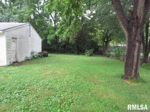 1026 N Edmond St, Springfield, IL 62703 photo 6