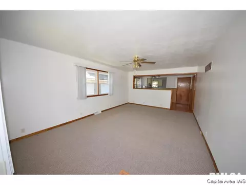 2608 E Keys Ave, Springfield, IL 62702 photo 4