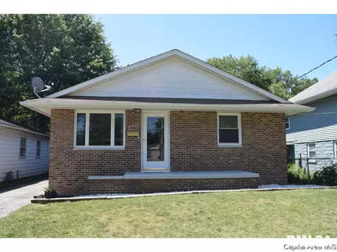 2608 E Keys Ave, Springfield, IL 62702 photo 1