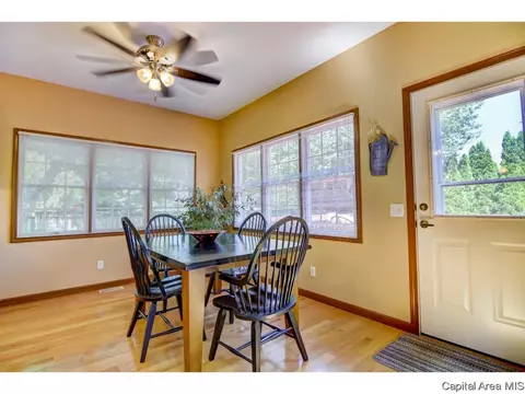 2305 Lake Crest Dr, Springfield, IL 62712 photo 17
