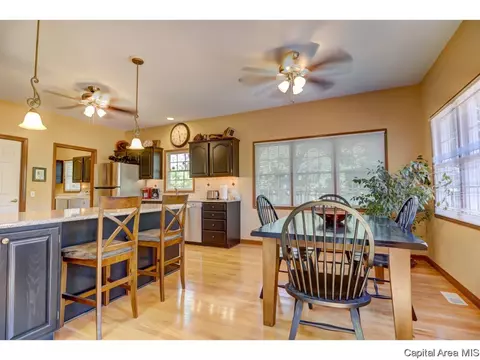 2305 Lake Crest Dr, Springfield, IL 62712 photo 15