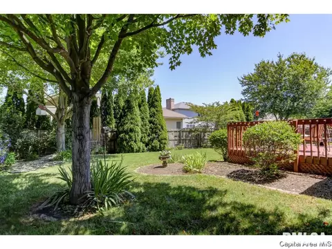 2305 Lake Crest Dr, Springfield, IL 62712 photo 32