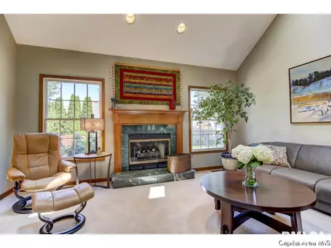 2305 Lake Crest Dr, Springfield, IL 62712 photo 10