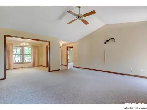 1408 Boxwood Ct, Springfield, IL 62712 photo 5
