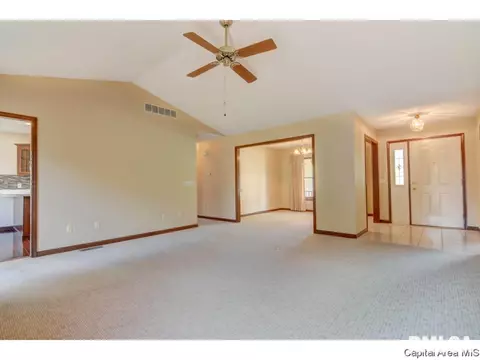 1408 Boxwood Ct, Springfield, IL 62712 photo 3