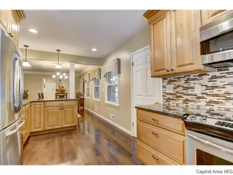 7 Wildwood, Springfield, IL 62704 photo 9
