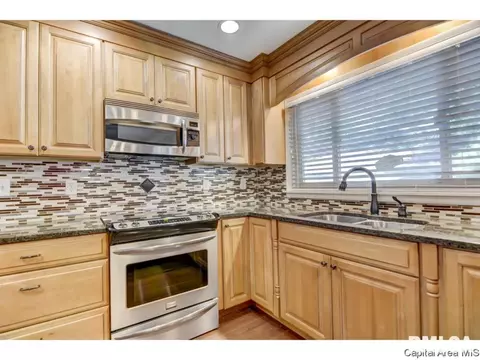 7 Wildwood, Springfield, IL 62704 photo 10