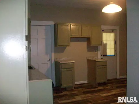 936 N 03rd, Springfield, IL 62702 photo 5