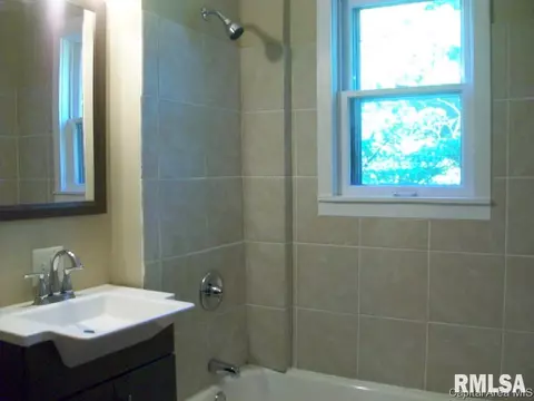 936 N 03rd, Springfield, IL 62702 photo 7