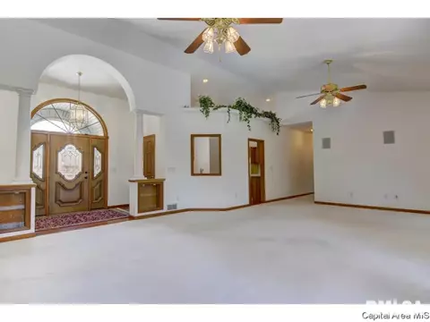 3921 Stone Brg, Springfield, IL 62711 photo 2
