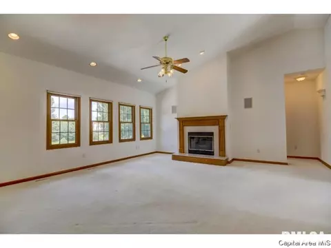 3921 Stone Brg, Springfield, IL 62711 photo 6
