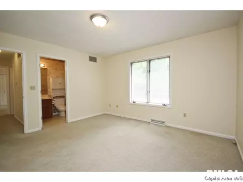 1708 Devonwood Dr, Springfield, IL 62704 photo 15