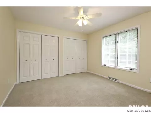 1708 Devonwood Dr, Springfield, IL 62704 photo 20