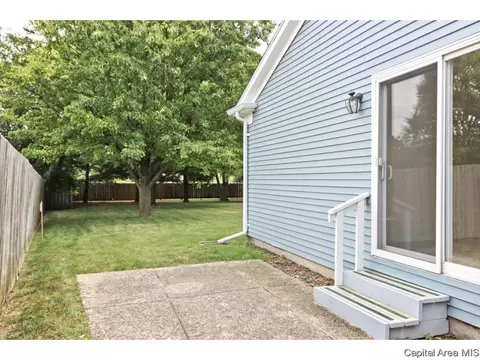 1708 Devonwood Dr, Springfield, IL 62704 photo 30