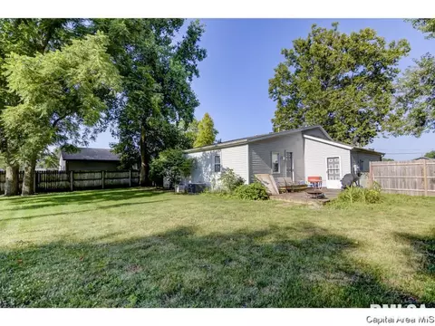 412 S Main St, Chatham, IL 62629 photo 27
