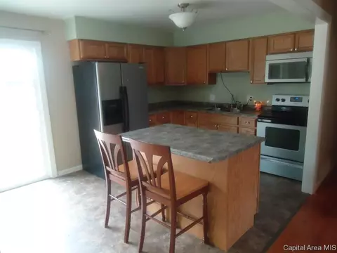 2257 Watch Ave, Springfield, IL 62702 photo 4