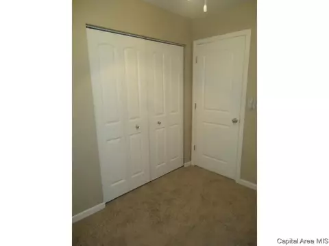 2257 Watch Ave, Springfield, IL 62702 photo 8