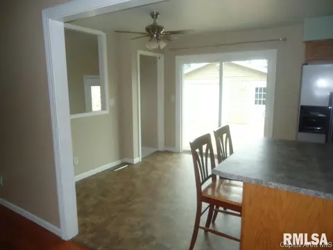 2257 Watch Ave, Springfield, IL 62702 photo 5