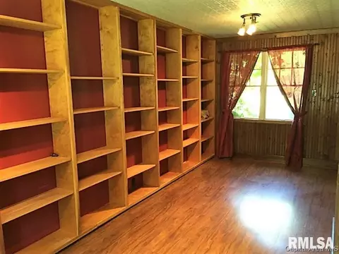 1111 S Macarthur Blvd, Springfield, IL 62704 photo 4