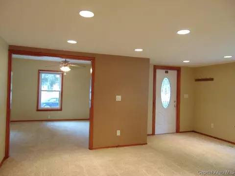 2313 Holmes Ave, Springfield, IL 62704 photo 7