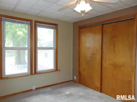 2313 Holmes Ave, Springfield, IL 62704 photo 23