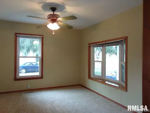 2313 Holmes Ave, Springfield, IL 62704 photo 16