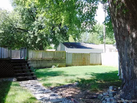 2313 Holmes Ave, Springfield, IL 62704 photo 6