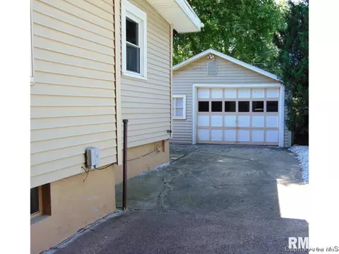 2313 Holmes Ave, Springfield, IL 62704 photo 4