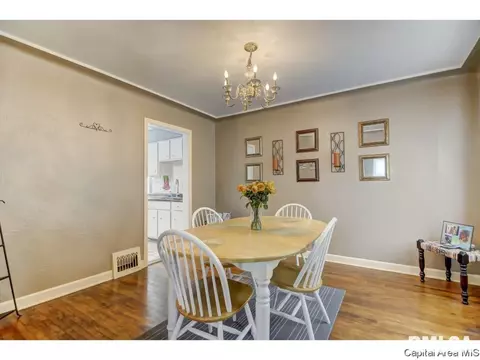 2528 S 6th St, Springfield, IL 62703 photo 11